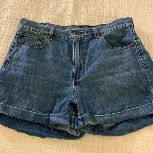 American eagle - Picture 1 of 5